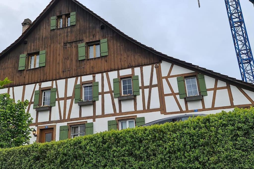 3 Bedroom Swiss House On 3 Floors Oberglatt Esterno foto
