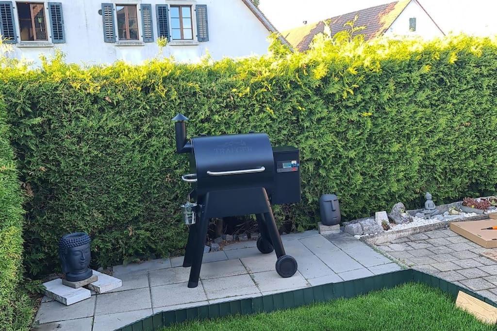 3 Bedroom Swiss House On 3 Floors Oberglatt Esterno foto