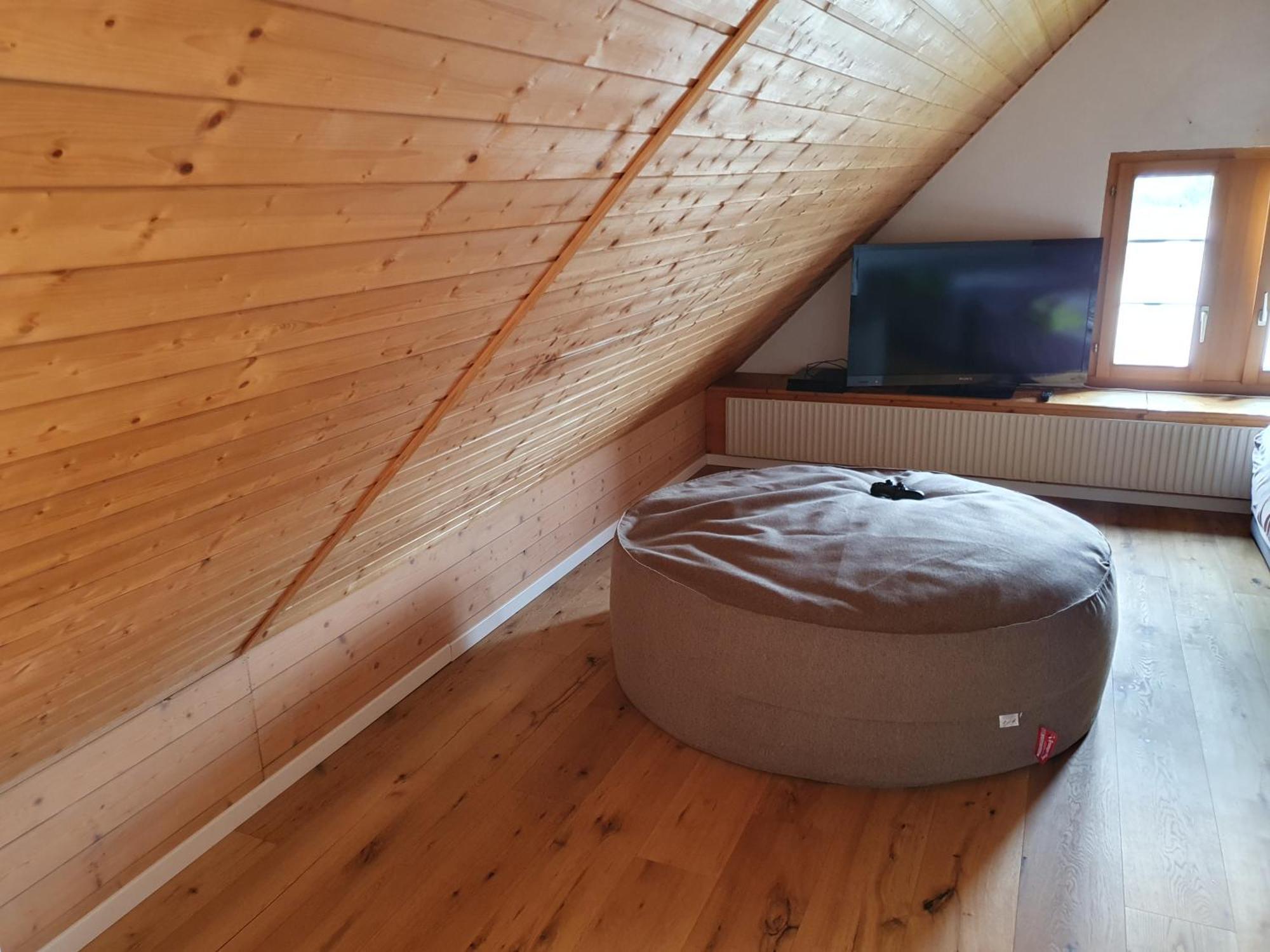 3 Bedroom Swiss House On 3 Floors Oberglatt Camera foto